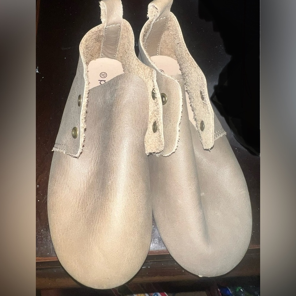 Grey piper finn little kid shoes size 10